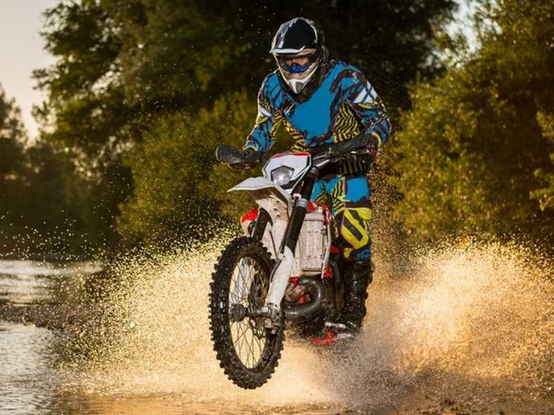 Enduro-Helme